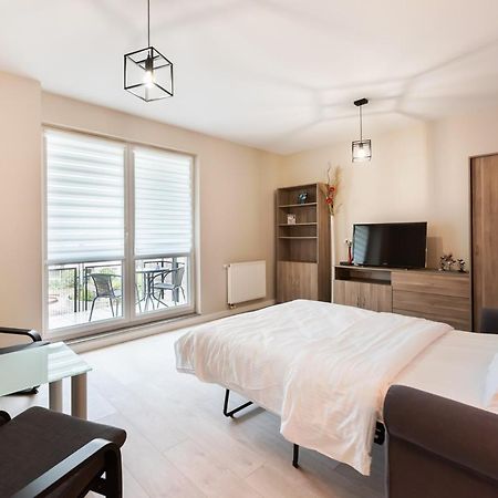 Ursus Pleasant Apartment Varsó Kültér fotó