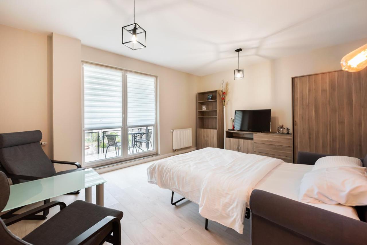 Ursus Pleasant Apartment Varsó Kültér fotó